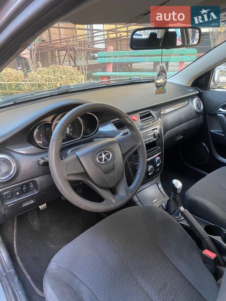 Седан JAC J5 2013 в Вышгороде