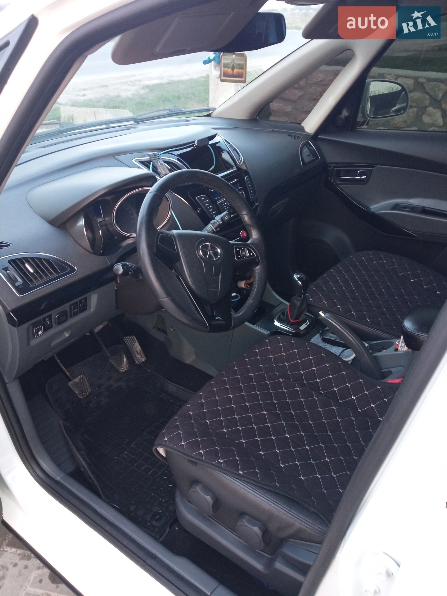 2015 JAC J6 (Heyue RS) - мініатюра 16