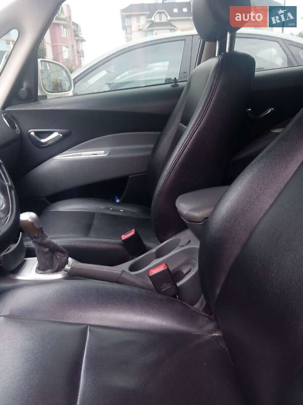 Минивэн JAC J6 2013 в Киеве фото 8 Минивэн JAC J6 2013 в Киеве