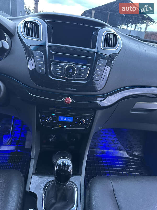 Мінівен JAC J6 2016 в Маневичах