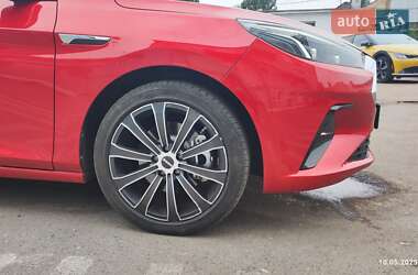 Ліфтбек JAC J7 2021 в 