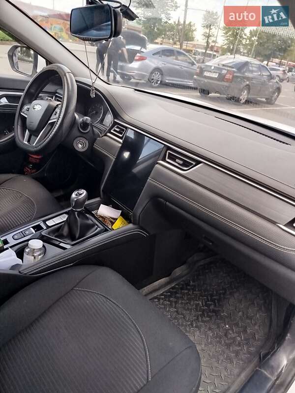 Лифтбек JAC J7 2021 в Кривом Роге