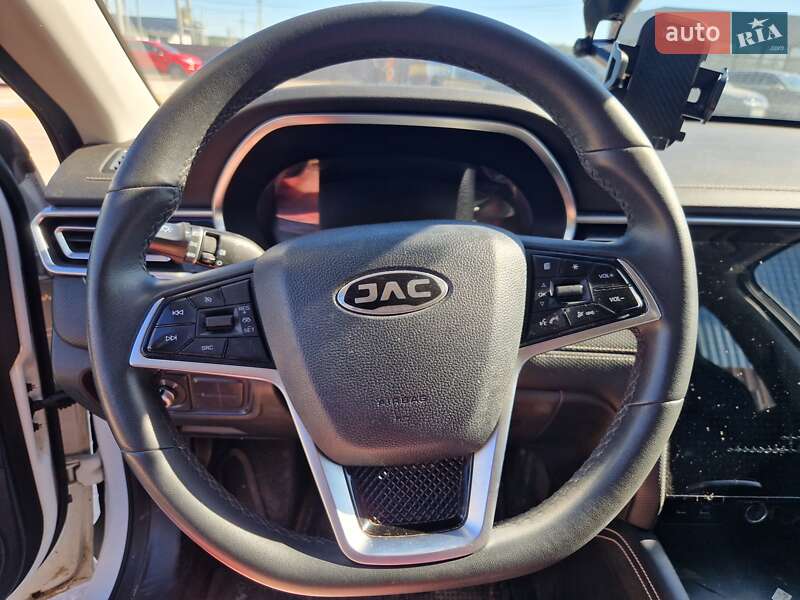 Ліфтбек JAC J7 2021 в Львові