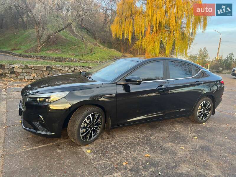 Лифтбек JAC J7 2021 в Черкассах