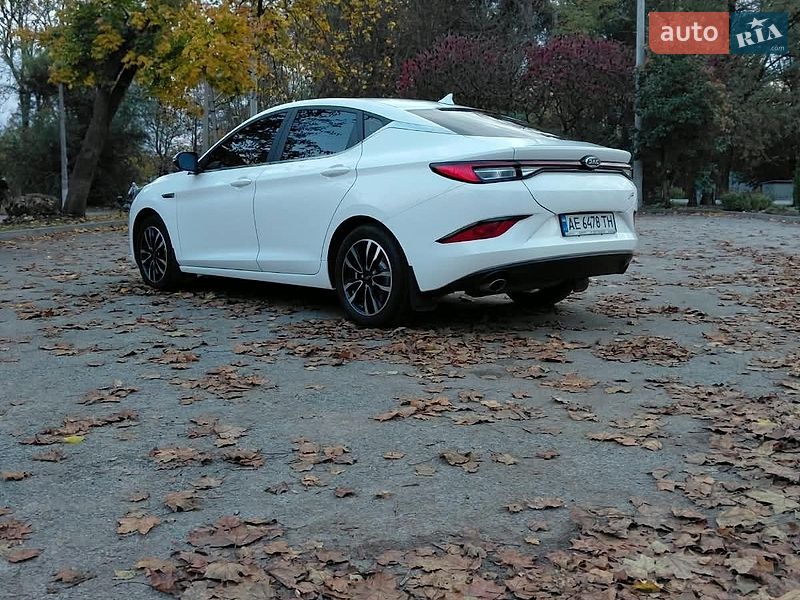Лифтбек JAC J7 2021 в Синельниково
