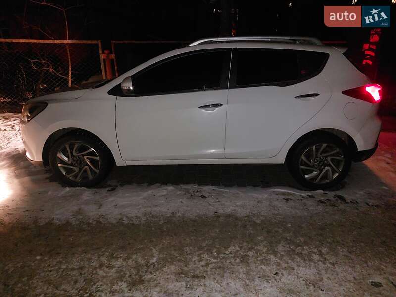 Хэтчбек JAC S2 2018 в Полтаве фото Хэтчбек JAC S2 2018 в Полтаве