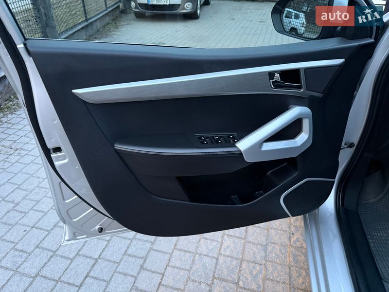 Хэтчбек JAC S2 2019 в Запорожье