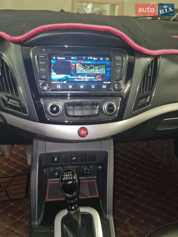 Внедорожник / Кроссовер JAC S5 2014 в Луцке фото 8 Внедорожник / Кроссовер JAC S5 2014 в Луцке