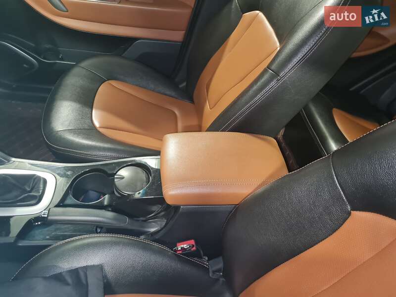 Внедорожник / Кроссовер JAC S5 2014 в Луцке фото 12 Внедорожник / Кроссовер JAC S5 2014 в Луцке