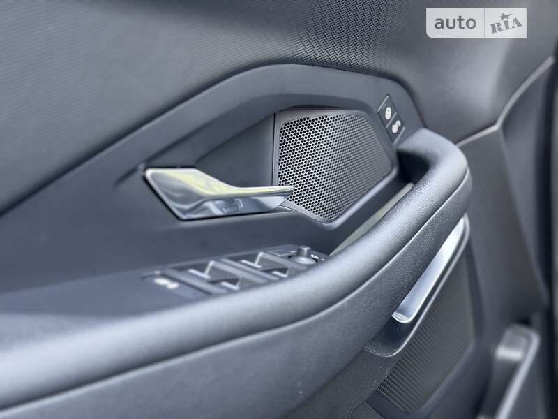 Внедорожник / Кроссовер Jaguar E-Pace 2019 в Киеве