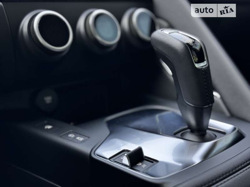 Внедорожник / Кроссовер Jaguar E-Pace 2019 в Киеве