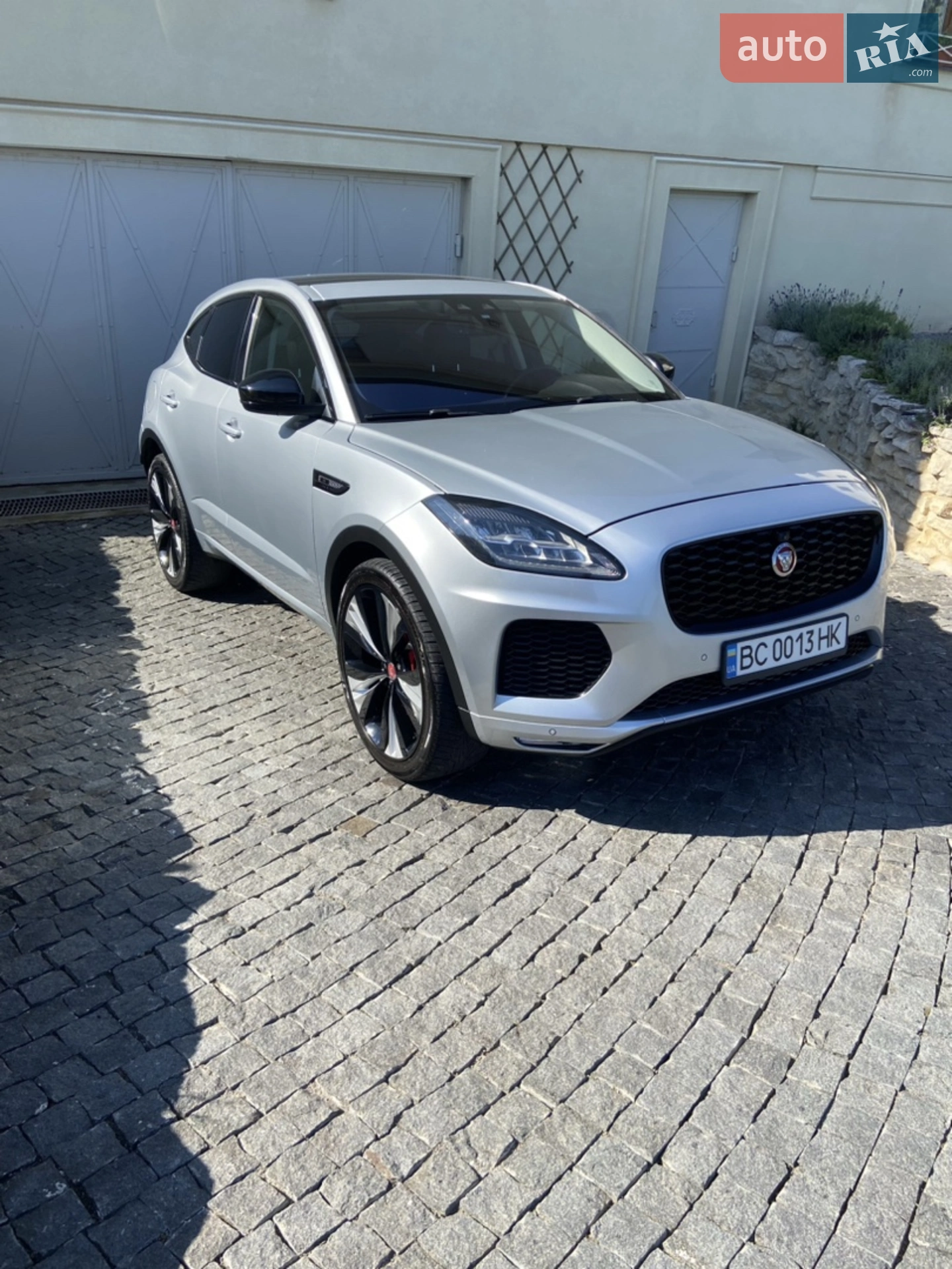 2018 Jaguar E-Pace - мініатюра 2