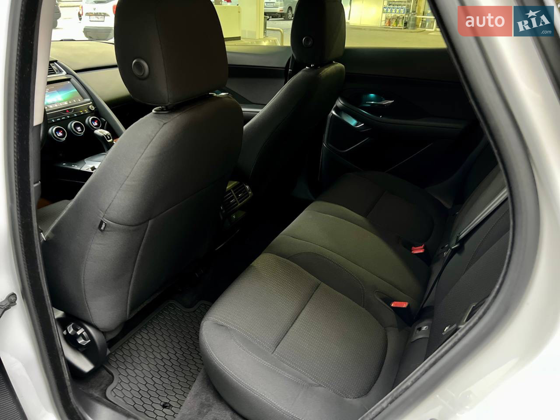 2018 Jaguar E-Pace - мініатюра 33