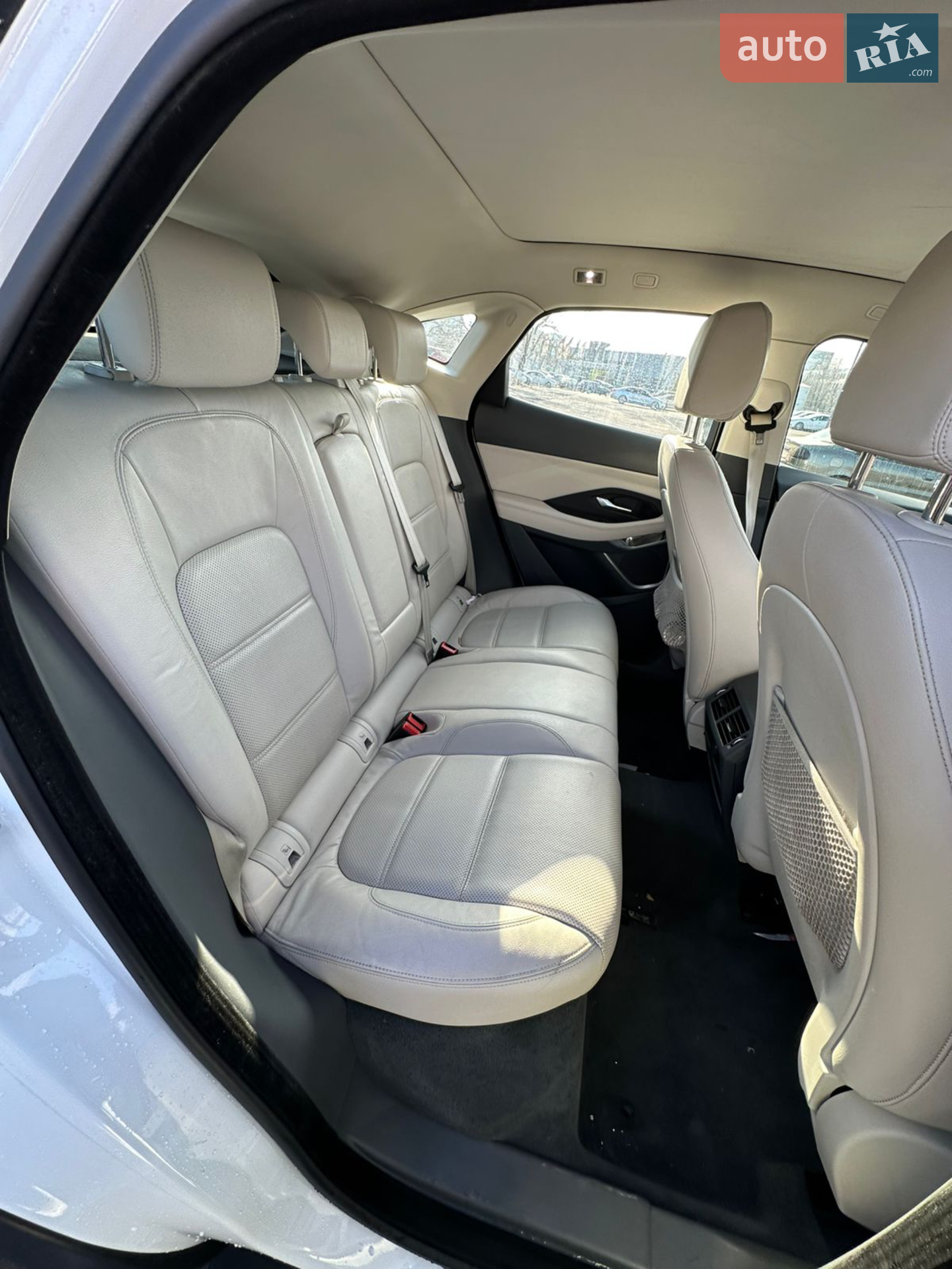 2018 Jaguar E-Pace - мініатюра 10