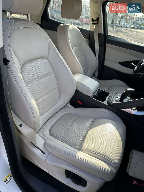Позашляховик / Кросовер Jaguar E-Pace 2018 в Одесі