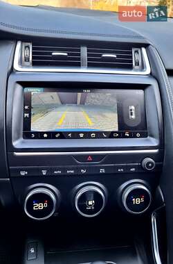 Внедорожник / Кроссовер Jaguar E-Pace 2019 в 