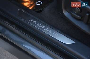 Позашляховик / Кросовер Jaguar E-Pace 2019 в 