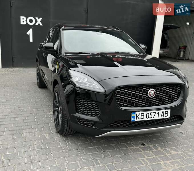 Внедорожник / Кроссовер Jaguar E-Pace 2019 в 