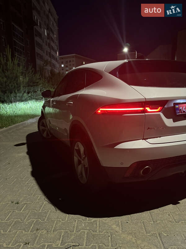 Внедорожник / Кроссовер Jaguar E-Pace 2018 в 