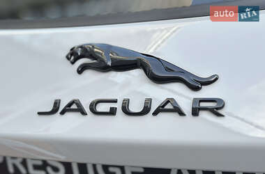 Внедорожник / Кроссовер Jaguar E-Pace 2021 в 