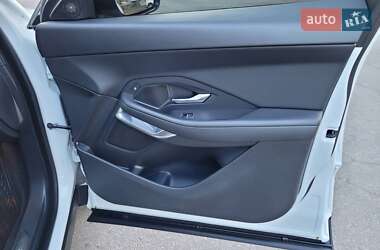 Позашляховик / Кросовер Jaguar E-Pace 2019 в 