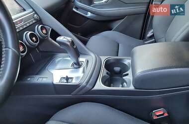 Позашляховик / Кросовер Jaguar E-Pace 2019 в 