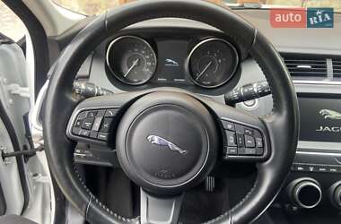 Внедорожник / Кроссовер Jaguar E-Pace 2018 в 