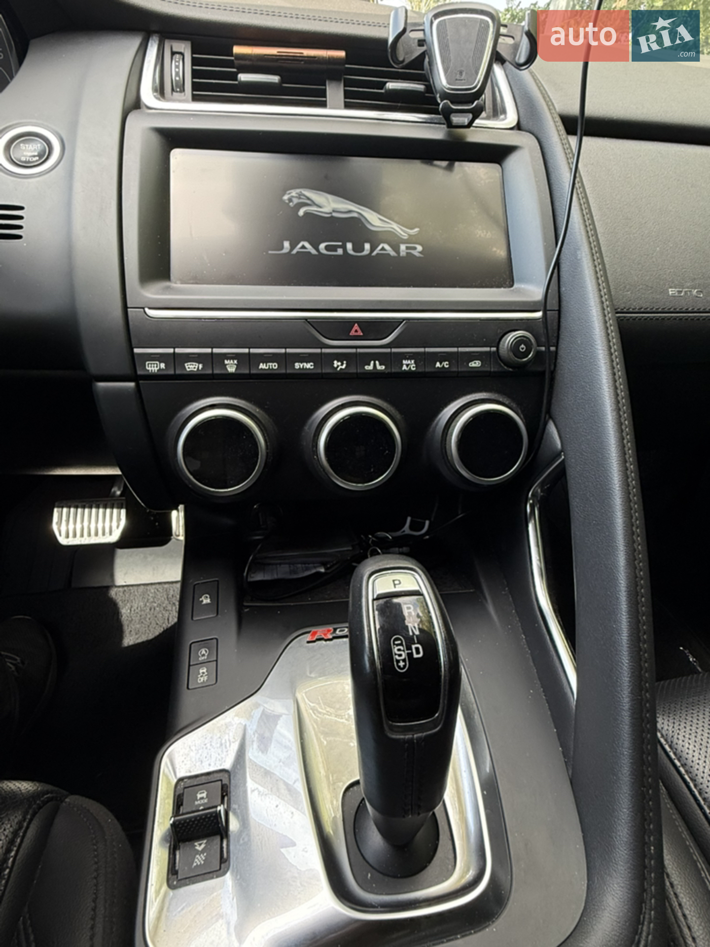 2019 Jaguar E-Pace - мініатюра 10