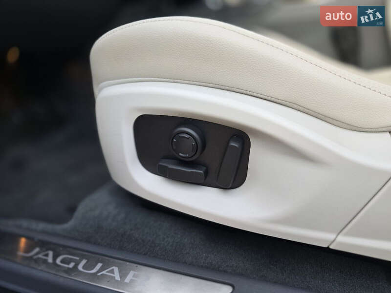 Позашляховик / Кросовер Jaguar E-Pace 2019 в Черкасах фото 16 Позашляховик / Кросовер Jaguar E-Pace 2019 в Черкасах