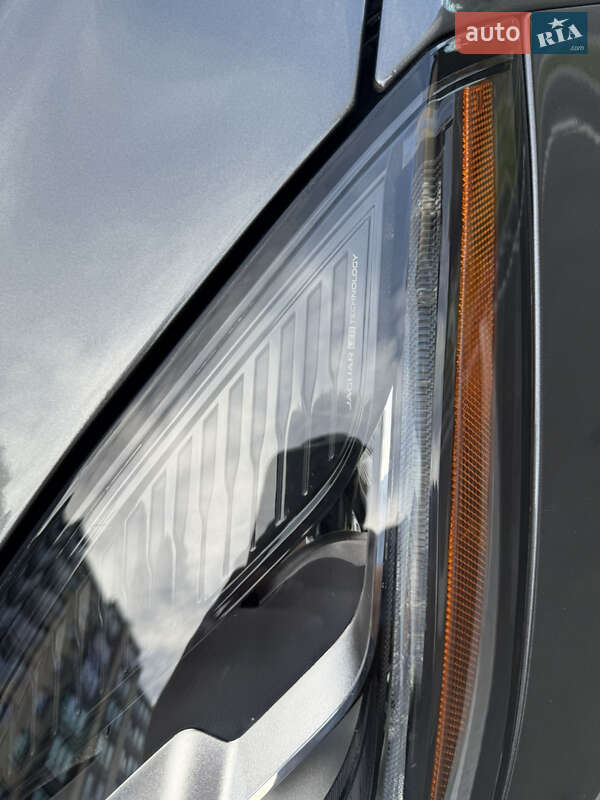 Внедорожник / Кроссовер Jaguar E-Pace 2019 в Киеве