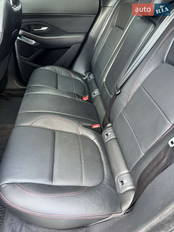 Внедорожник / Кроссовер Jaguar E-Pace 2019 в Киеве