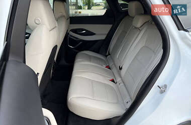 Внедорожник / Кроссовер Jaguar E-Pace 2019 в 