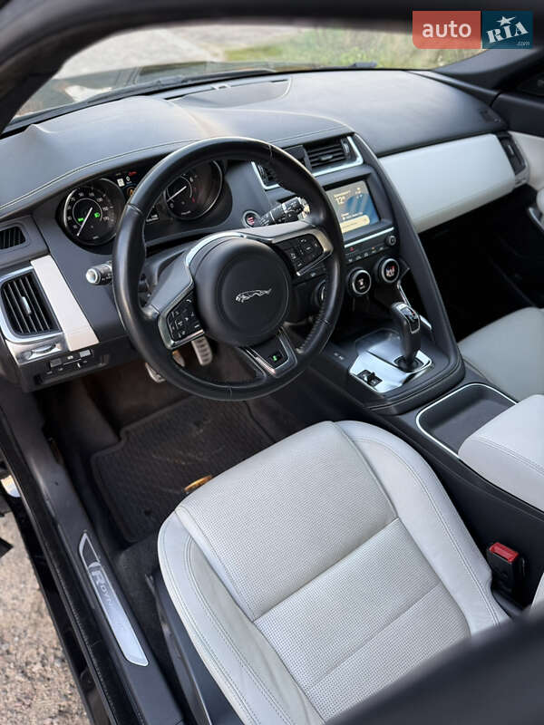 Позашляховик / Кросовер Jaguar E-Pace 2019 в Львові
