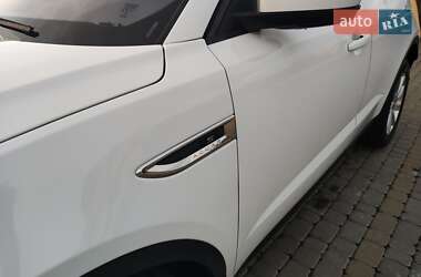 Позашляховик / Кросовер Jaguar E-Pace 2019 в 