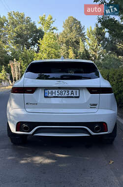 Позашляховик / Кросовер Jaguar E-Pace 2018 в 