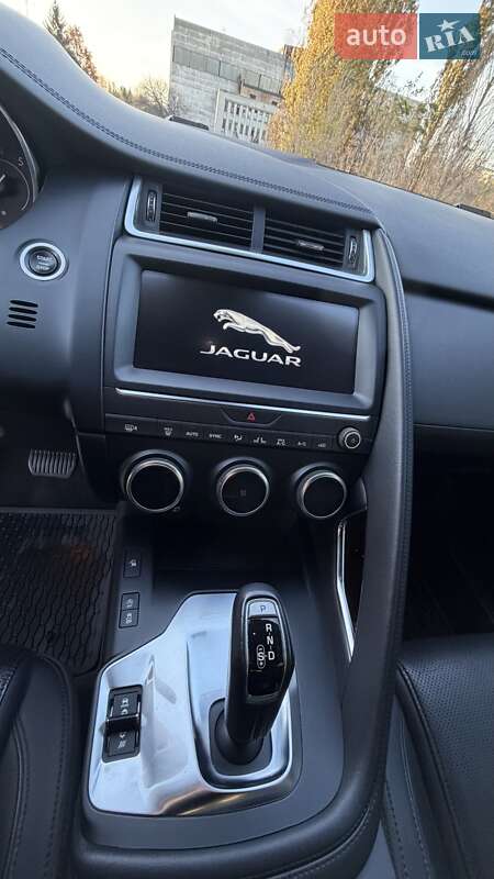 Позашляховик / Кросовер Jaguar E-Pace 2017 в Києві