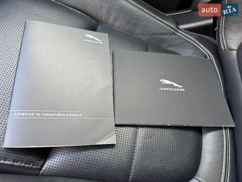 Позашляховик / Кросовер Jaguar E-Pace 2020 в Чернівцях