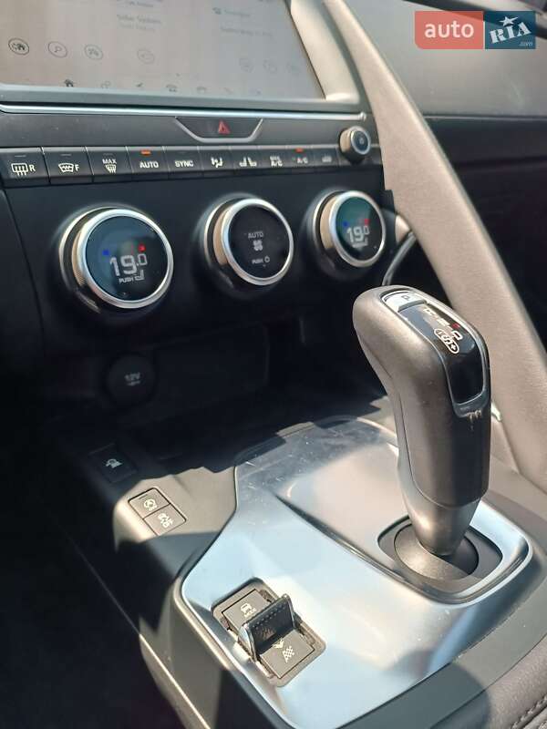 Внедорожник / Кроссовер Jaguar E-Pace 2018 в Одессе