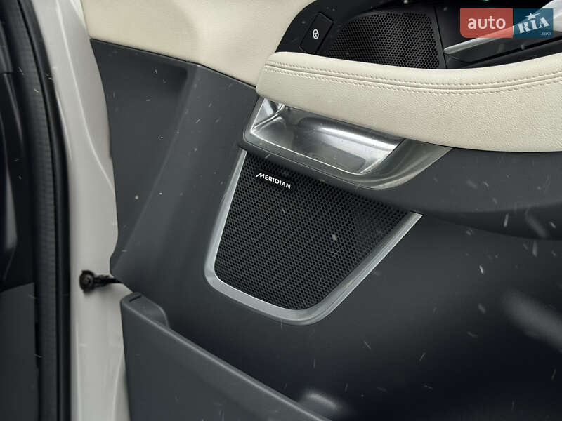 Внедорожник / Кроссовер Jaguar E-Pace 2020 в Киеве