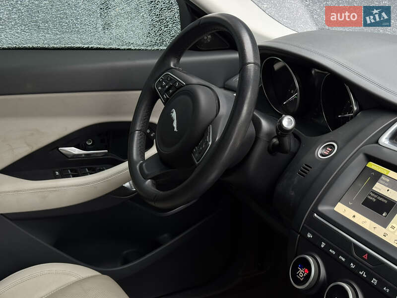 Внедорожник / Кроссовер Jaguar E-Pace 2020 в Киеве