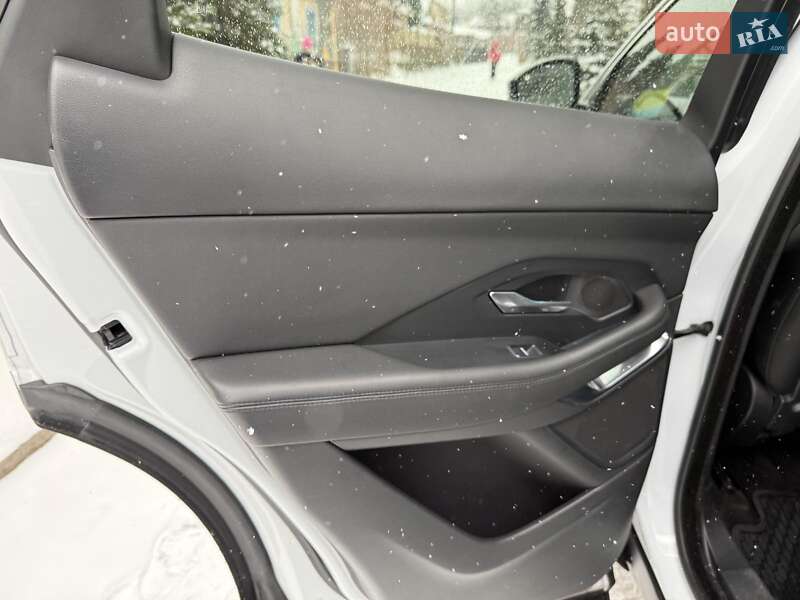 Внедорожник / Кроссовер Jaguar E-Pace 2017 в Киеве фото 23 Внедорожник / Кроссовер Jaguar E-Pace 2017 в Киеве