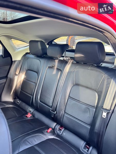 Внедорожник / Кроссовер Jaguar E-Pace 2018 в Киеве