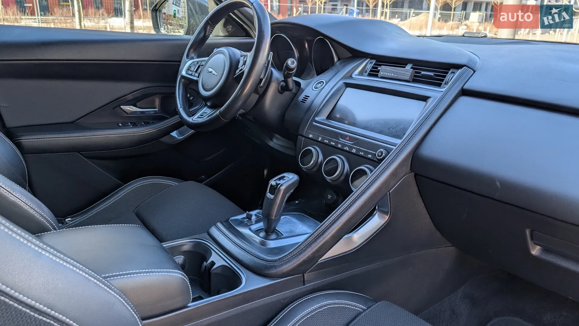 2019 Jaguar E-Pace - мініатюра 10