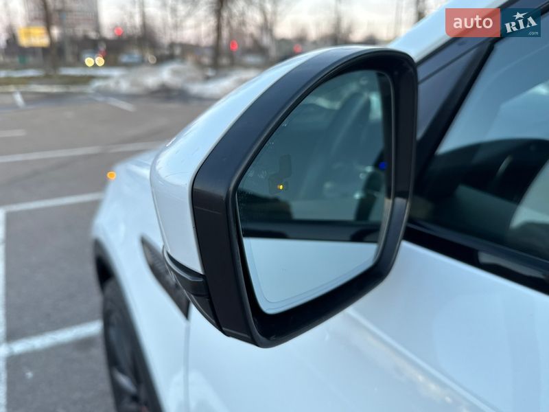 Позашляховик / Кросовер Jaguar E-Pace 2019 в Києві