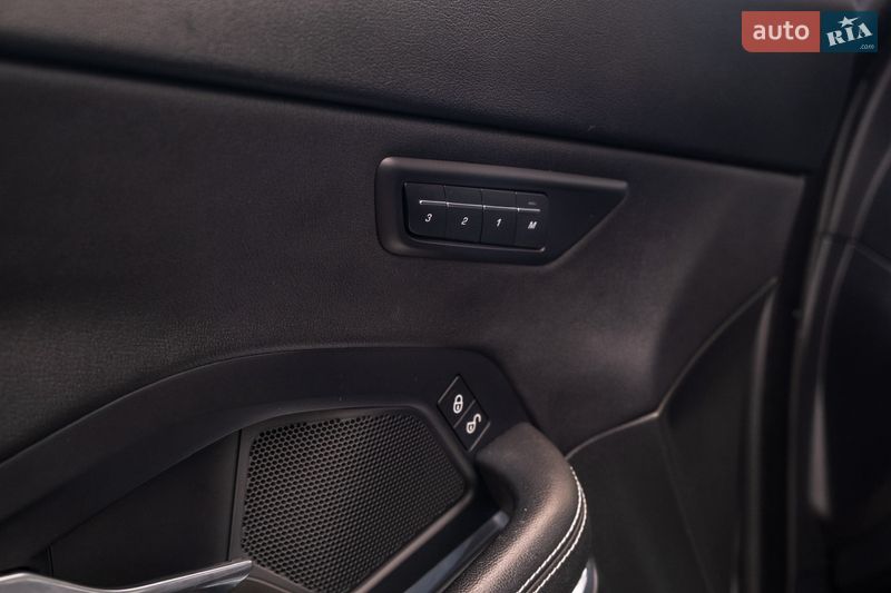 Внедорожник / Кроссовер Jaguar E-Pace 2019 в Ирпене