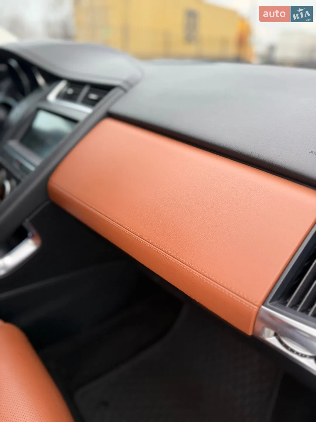 2019 Jaguar E-Pace - мініатюра 25