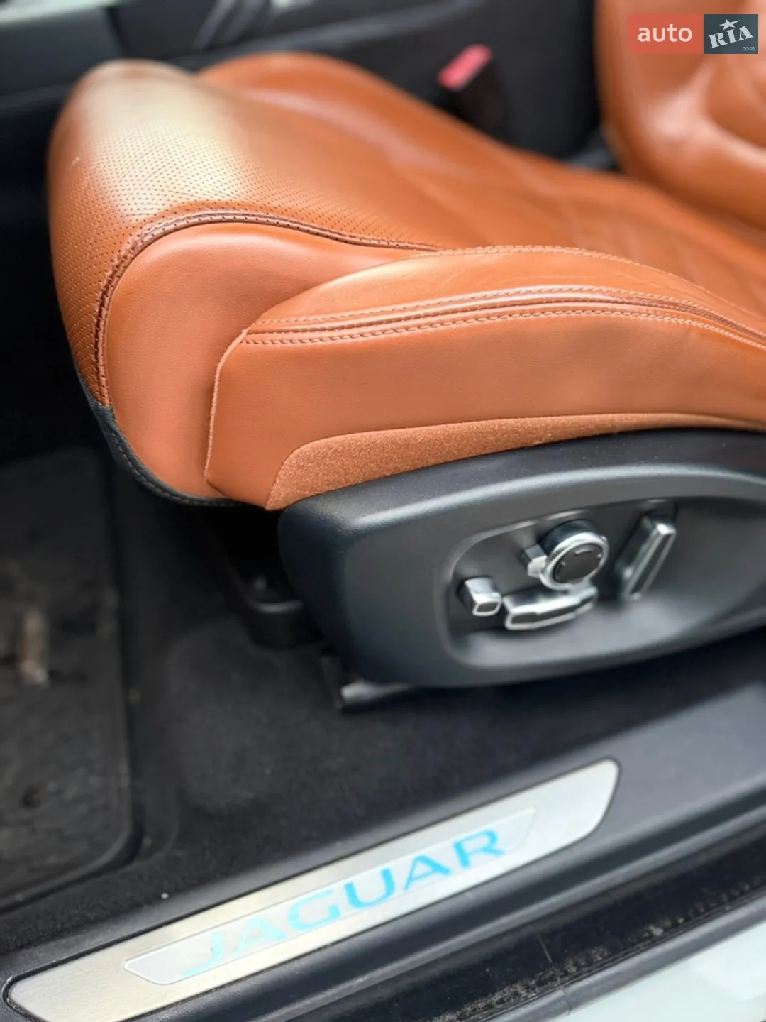 2019 Jaguar E-Pace - мініатюра 30