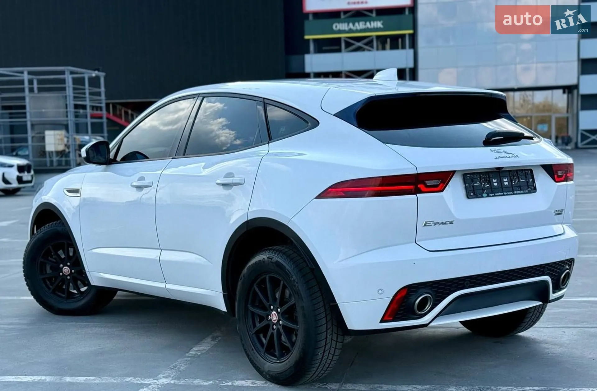 2019 Jaguar E-Pace - мініатюра 2