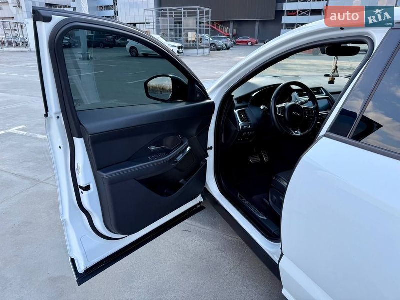 Позашляховик / Кросовер Jaguar E-Pace 2019 в Києві
