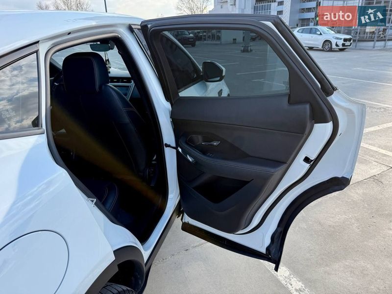 Позашляховик / Кросовер Jaguar E-Pace 2019 в Києві